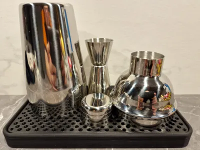 Drip tray for home bar