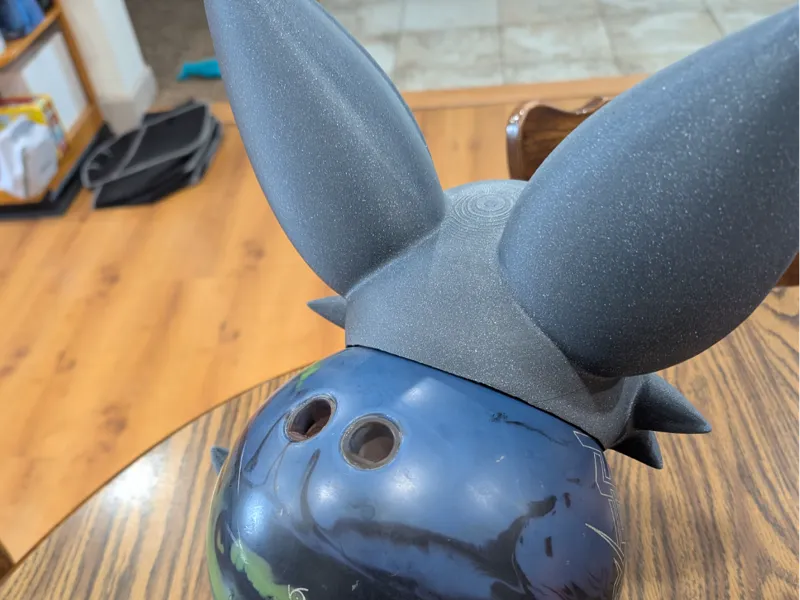 Jackal bowling ball holder