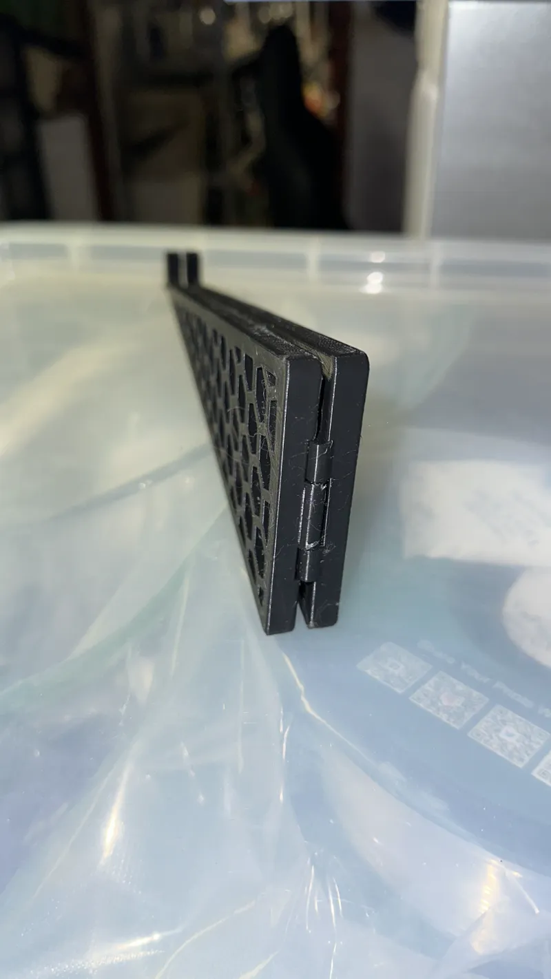 Compact foldable laptop stand (print in place)