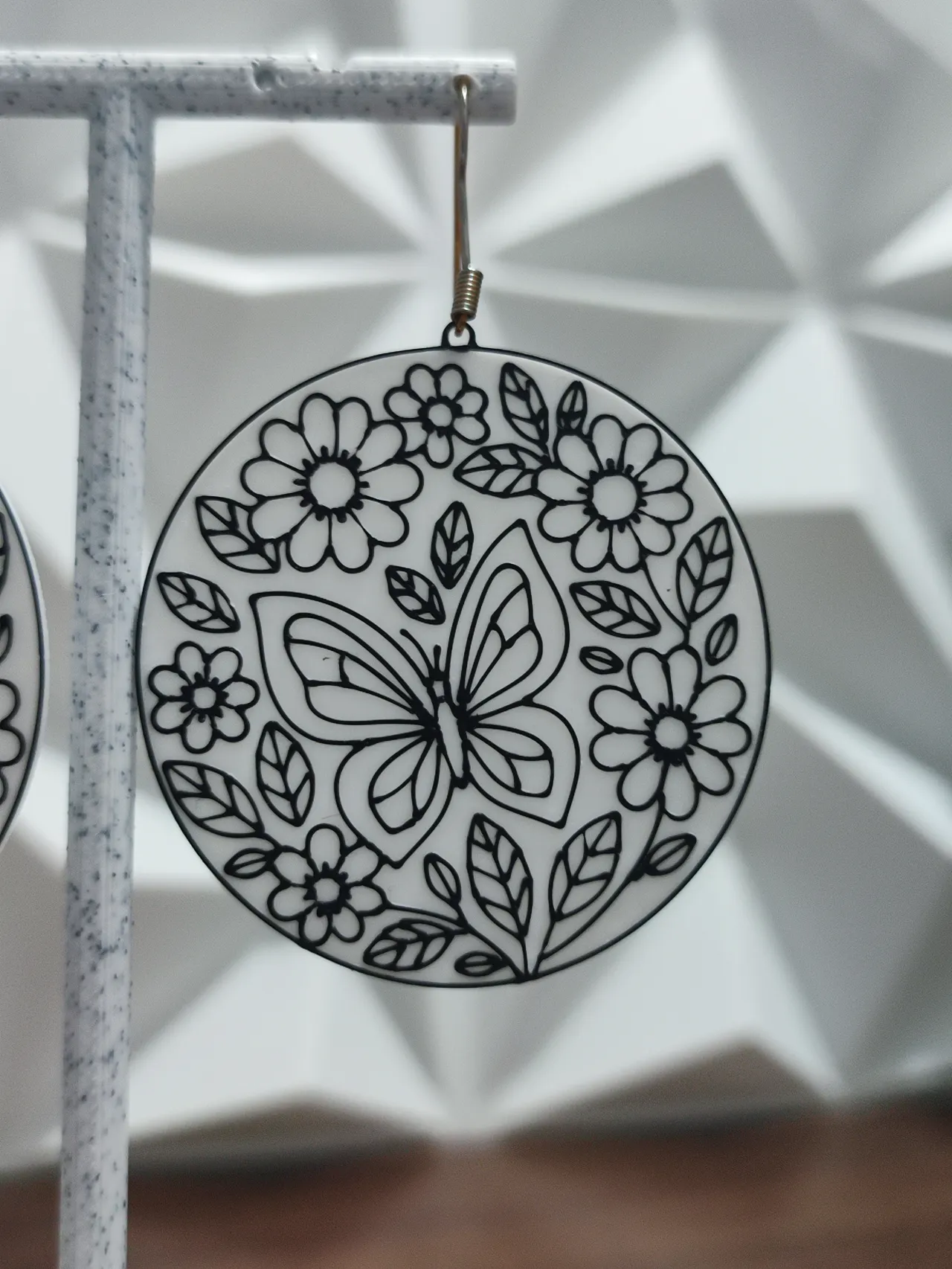 Aretes Metamorfosis en el Jardin view 4