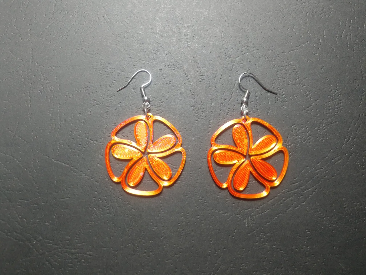 Woven Radiance Earring view 3