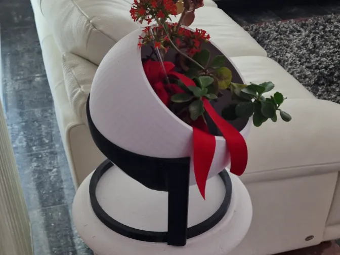 Manual Rotating Plant Pot