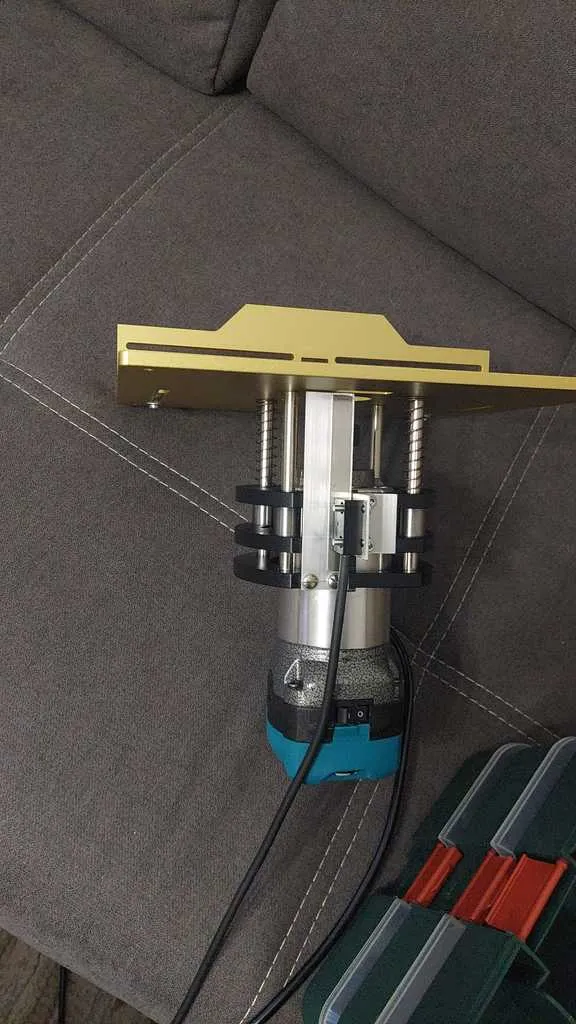 Dust extractor for lifting router table - Free 3D Print Model - MakerWorld