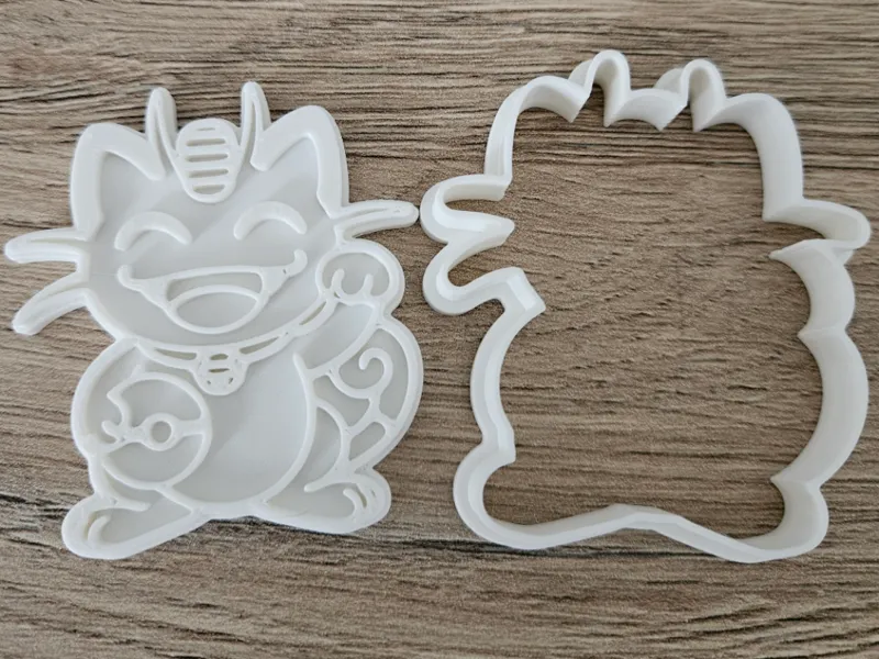 Cookie cutter Meowth Maneki-Neko style - Pokémon