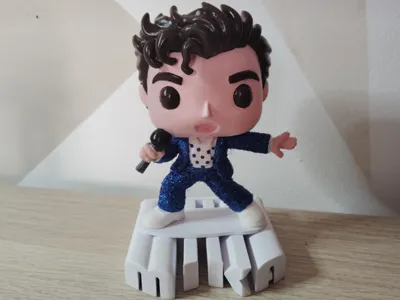 MIKA style POP with base