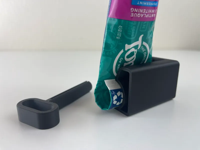 Toothpaste Squeezer