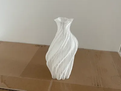 Elegant Vase – Minimalist & Stylish