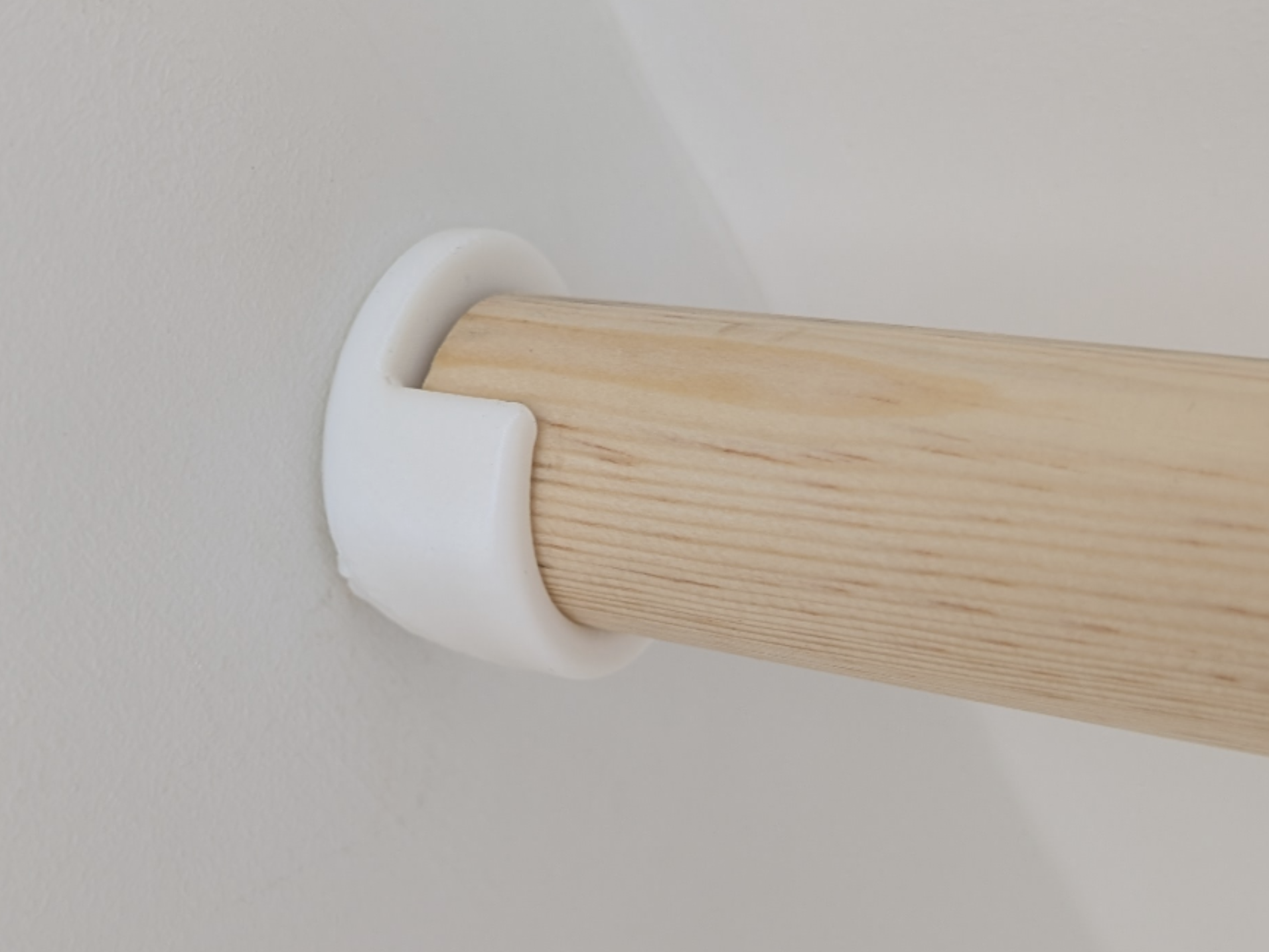 Heavy-Duty Closet Rod Brackets (Parametric)
