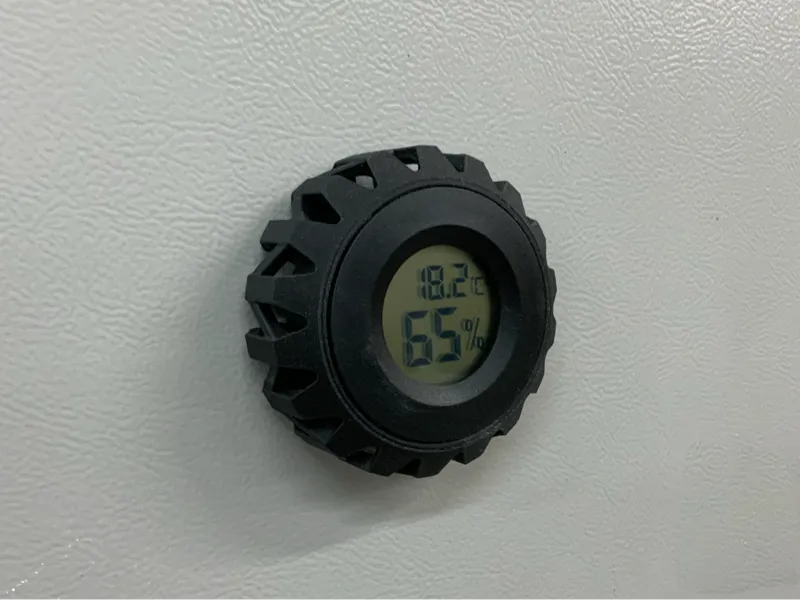 Hygrometer Mount for ambient readings