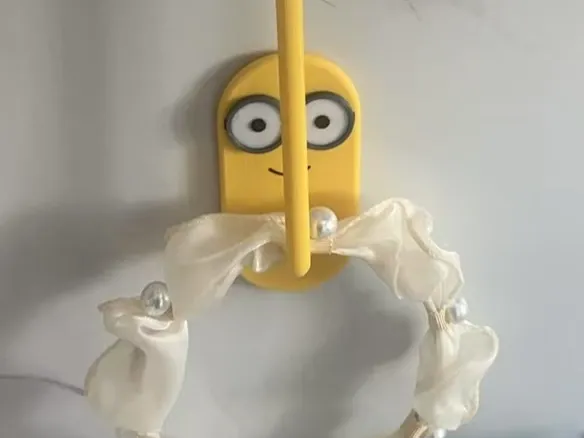 Minion hair tie collector