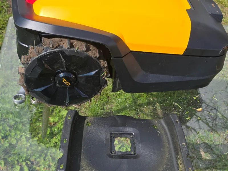Goat Bot Unicut H1 mod removing the mowing guard