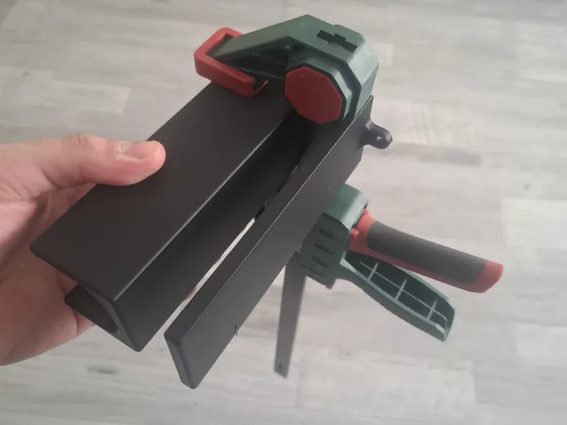 Parkside Quick-Release Clamp Wall Mount