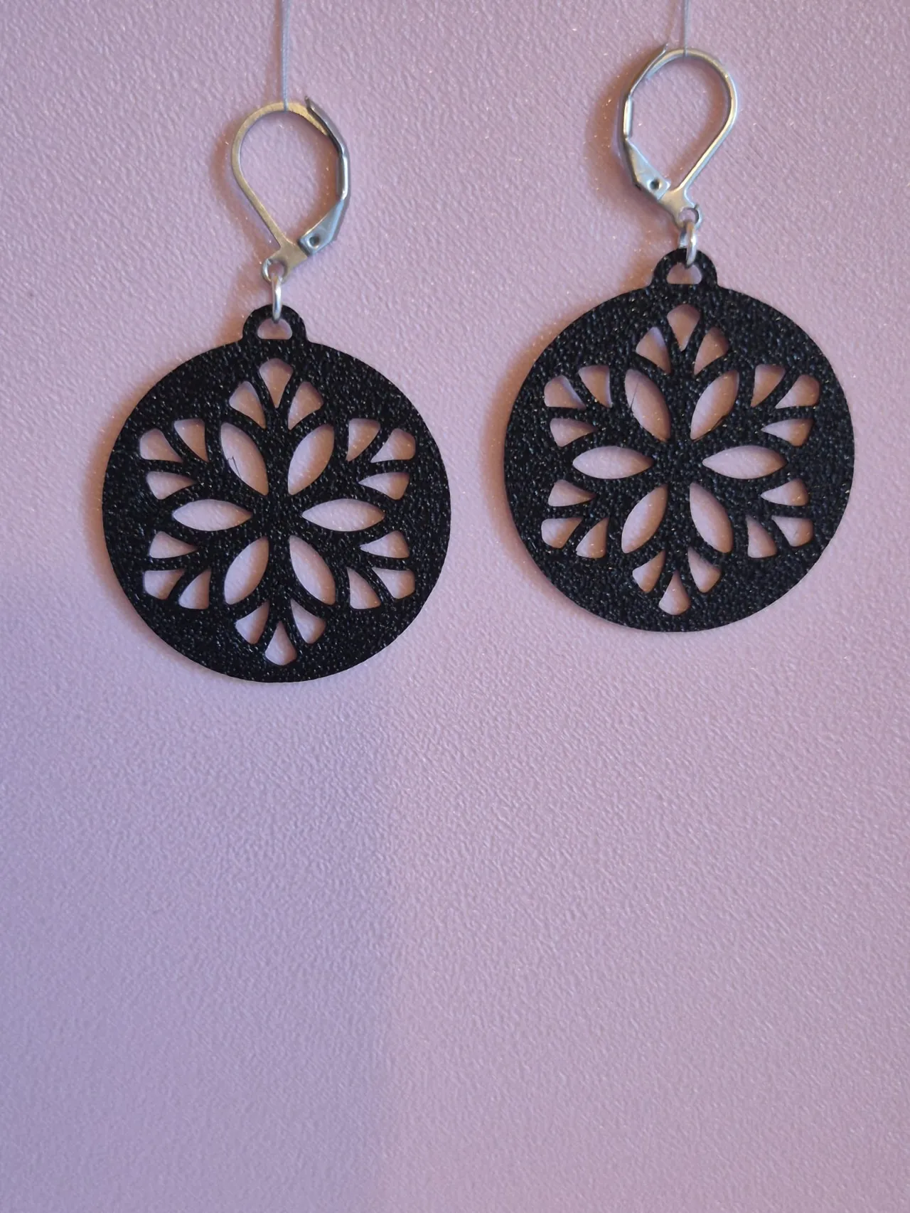 Floral Lace Earrings - Minimalist & Elegant view 2