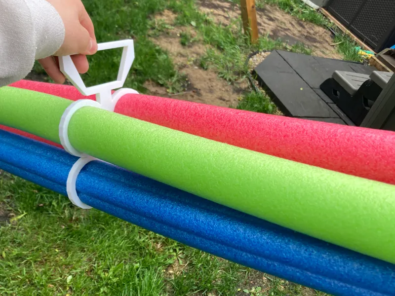 Pool noodle carrier