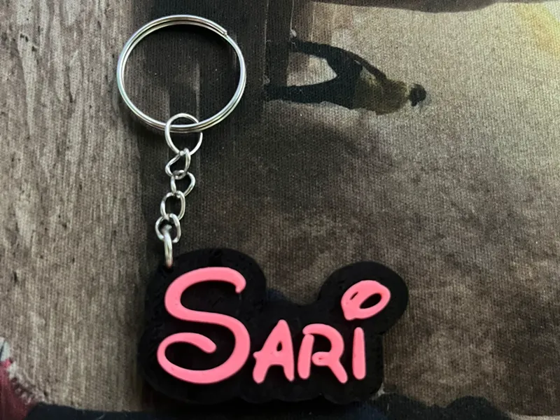 Llavero con nombre de Sari