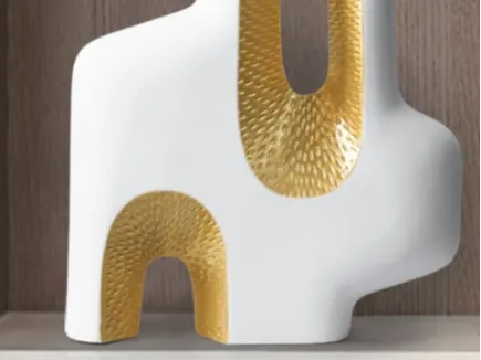 “NeoGraze” – Extreme Modern Cow Sculpture