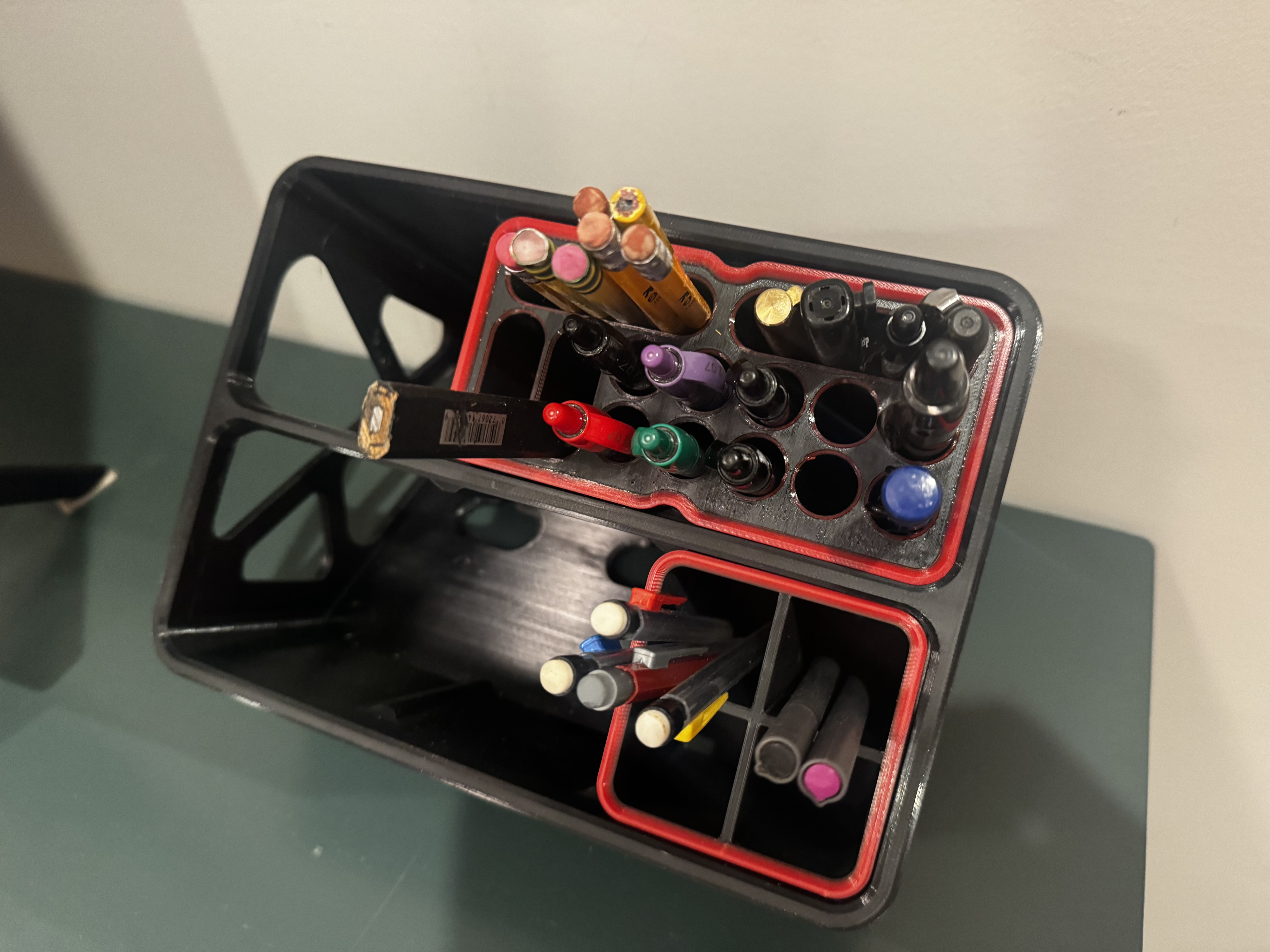Miniatura 4 do modelo 3D Modular Desk organiser