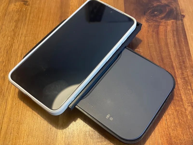 Samsung Wireless Charger EP-P5400 Rahmen fuer S24
