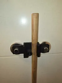 Support à balai à ventouse (IKEA Krokfjorden) — photo 3