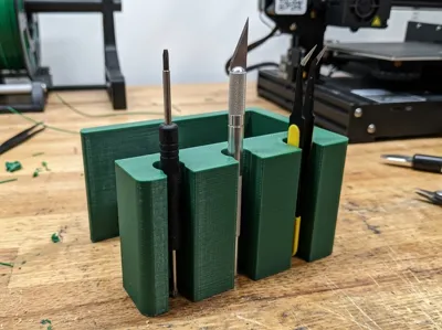 Desk Cable Organizer – Minimal Cable Management