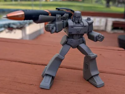 Standing Megatron Pen Holder
