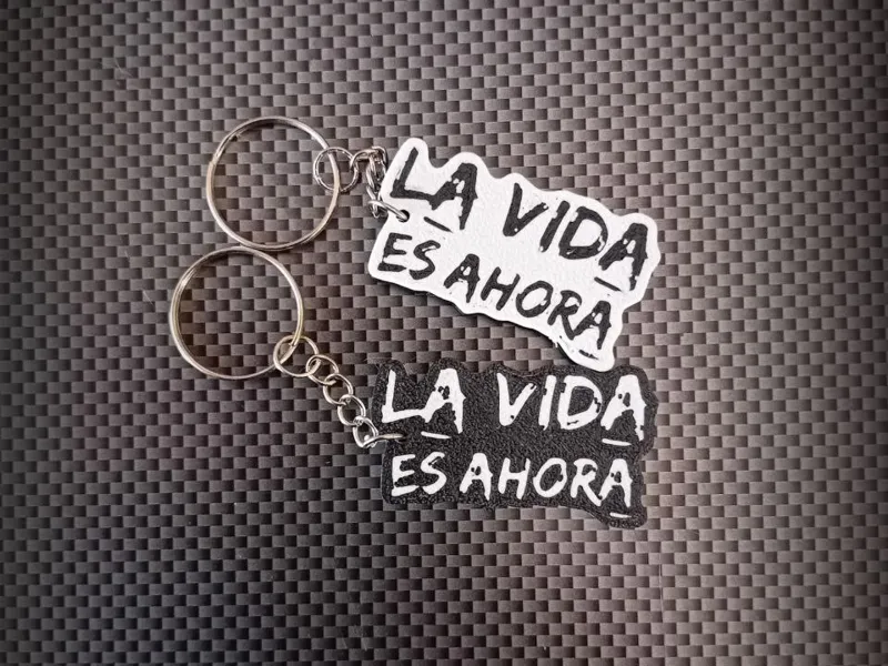 LA VIDA ES AHORA LLavero