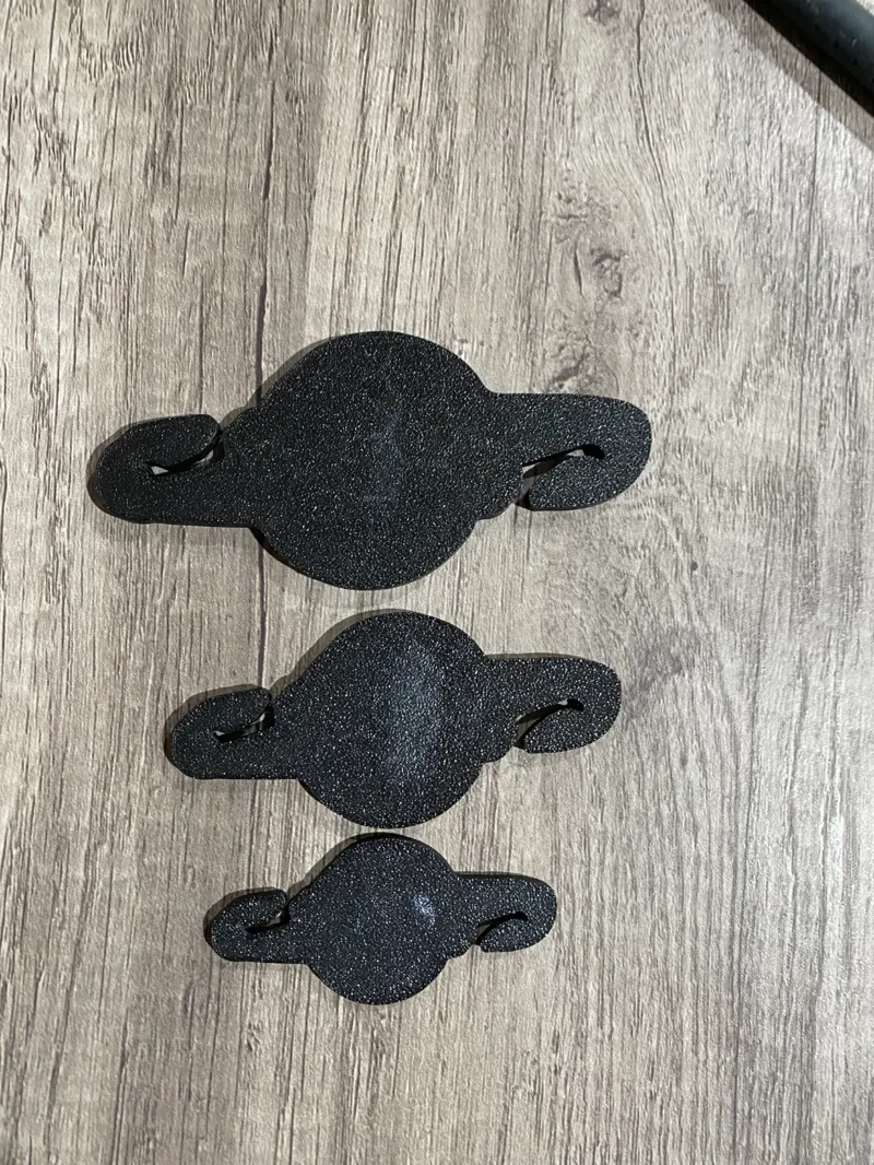 Window Shade Clip