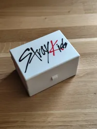 STRAYKIDS