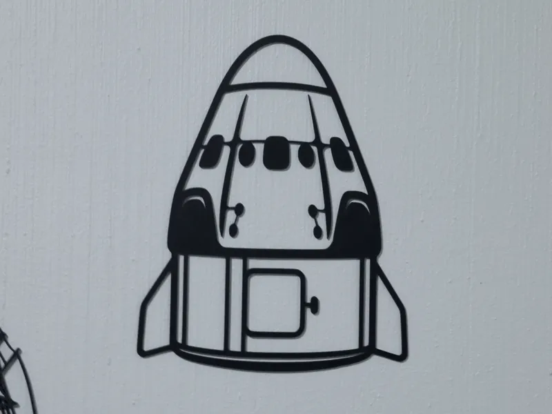 2D Wall Art Of SpaceX crew dragon ( LARGE)