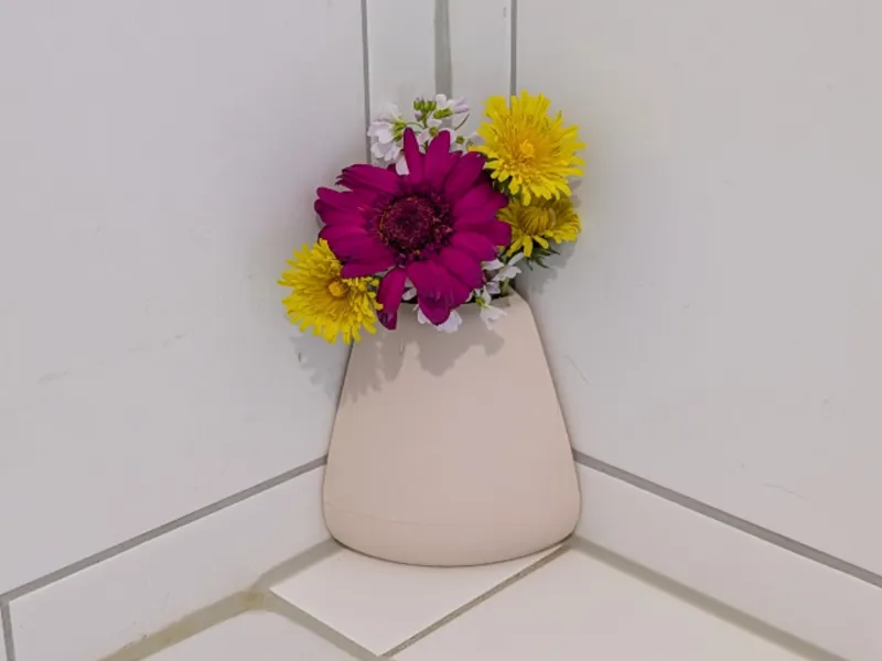 Eckvase einfache kleine schlichte Vase mit Ecke