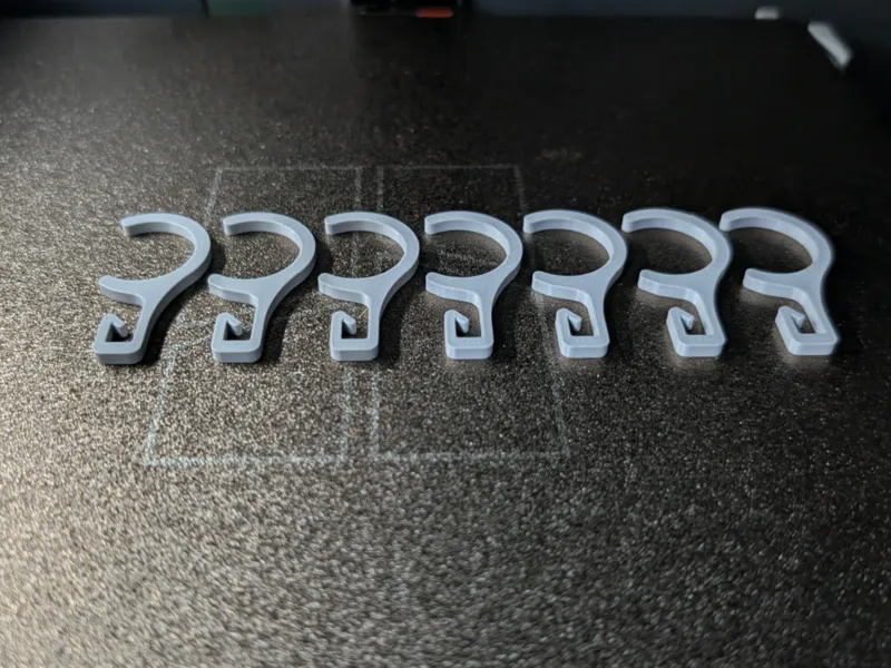 Hacken für Girlanden oder Kabel