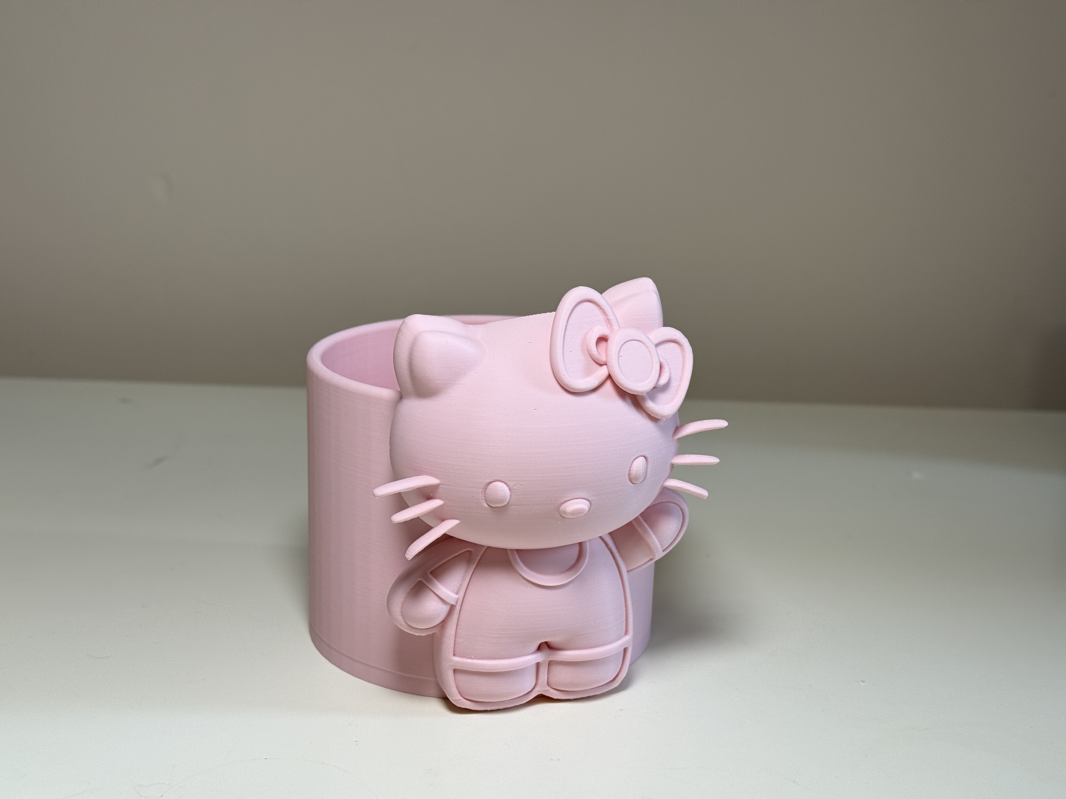 Miniatura 2 do modelo 3D 可爱hello kitty凯蒂笔筒 化妆刷桶 置物桶