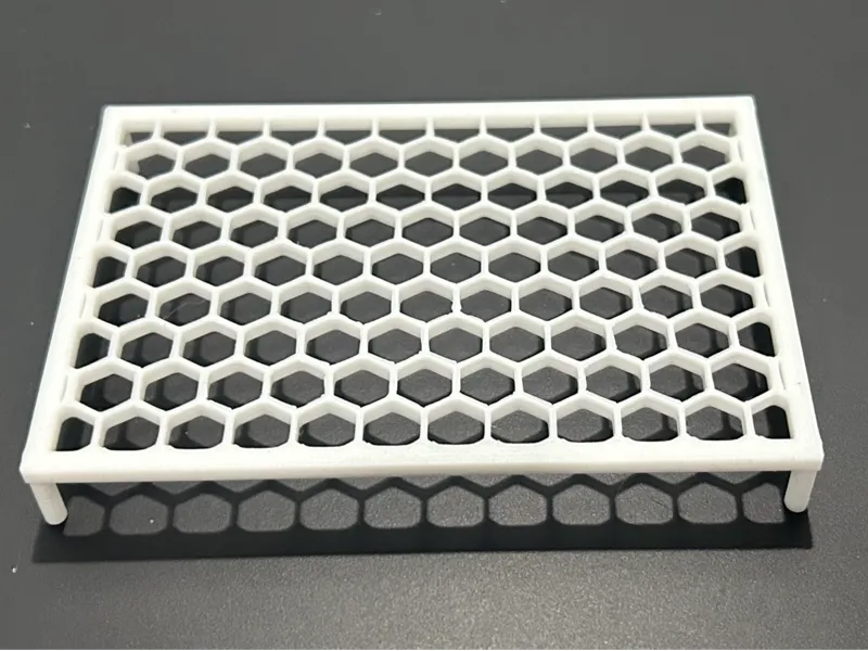 Honeycomb tray 98 mm x 67 mm x 12 mm