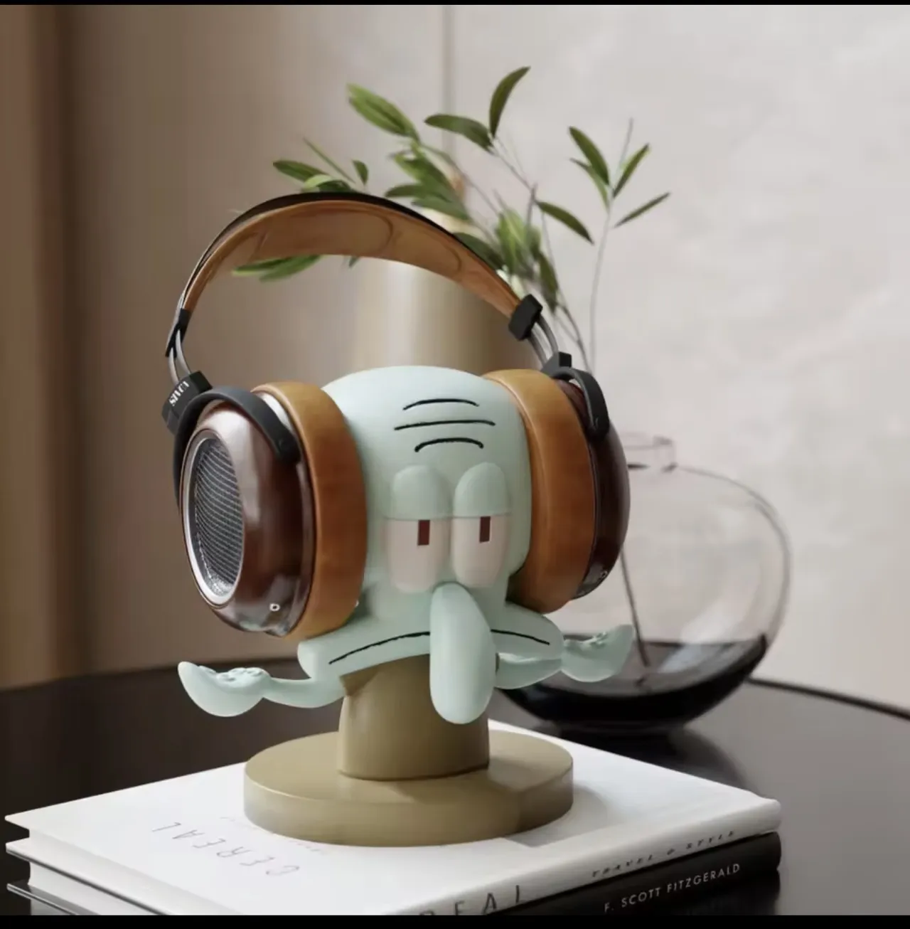 Squidward Headphone Holder view 2