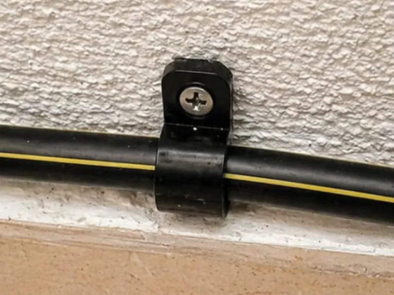 Gas Pipe Bracket
