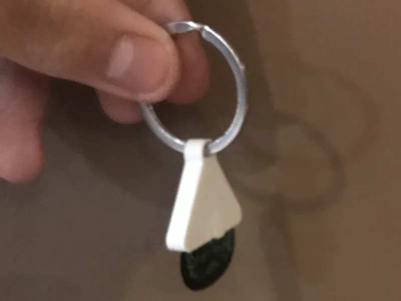 Keychane guitar pick holder