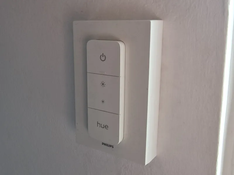 Lightswitch Mount for Philips Hue Remote V2