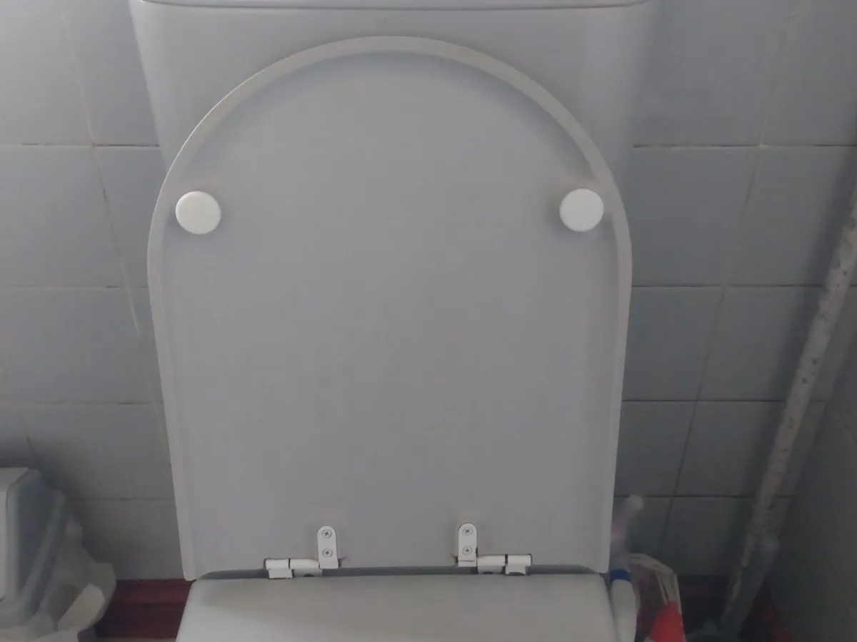 Tampons Pour Lunette De Toilettes (x4) – Blanc, Plastique, Fabriqués En France