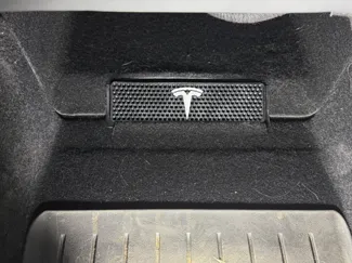 Tesla model Y vent grille