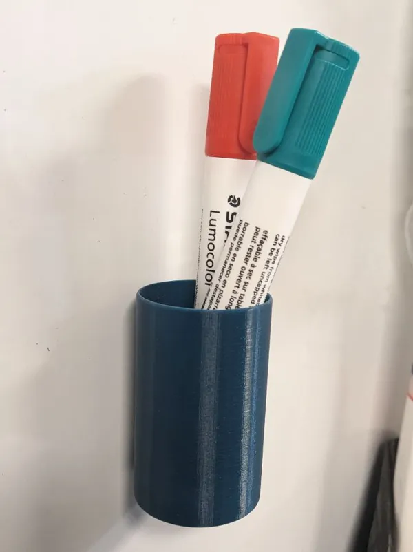 Porte-feutres magnétique pour tableau blanc