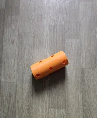 Rolle mit versetzten löchern