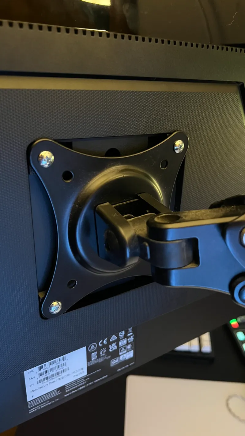 GIGABYTE M27QX VESA Spacer for Wall & Desk Mounts