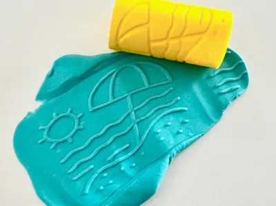 play dough roller - beach