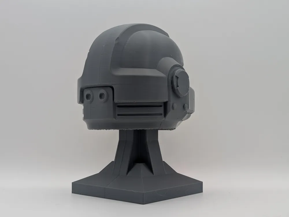 Mark 8 头盔展示 - 免费 3D 打印模型 - MakerWorld