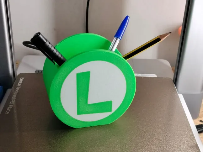 Luigi Pen Holder
