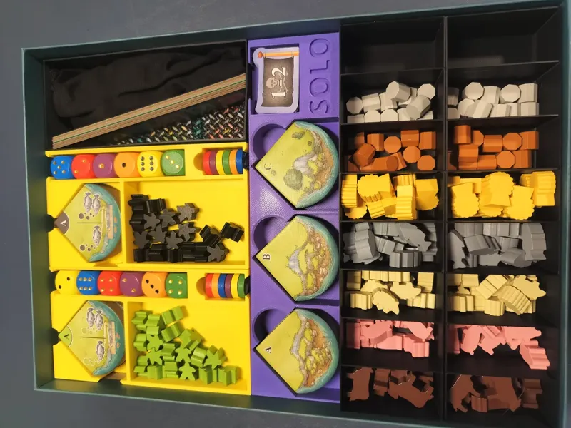 Keyside Insert with plastic boats
