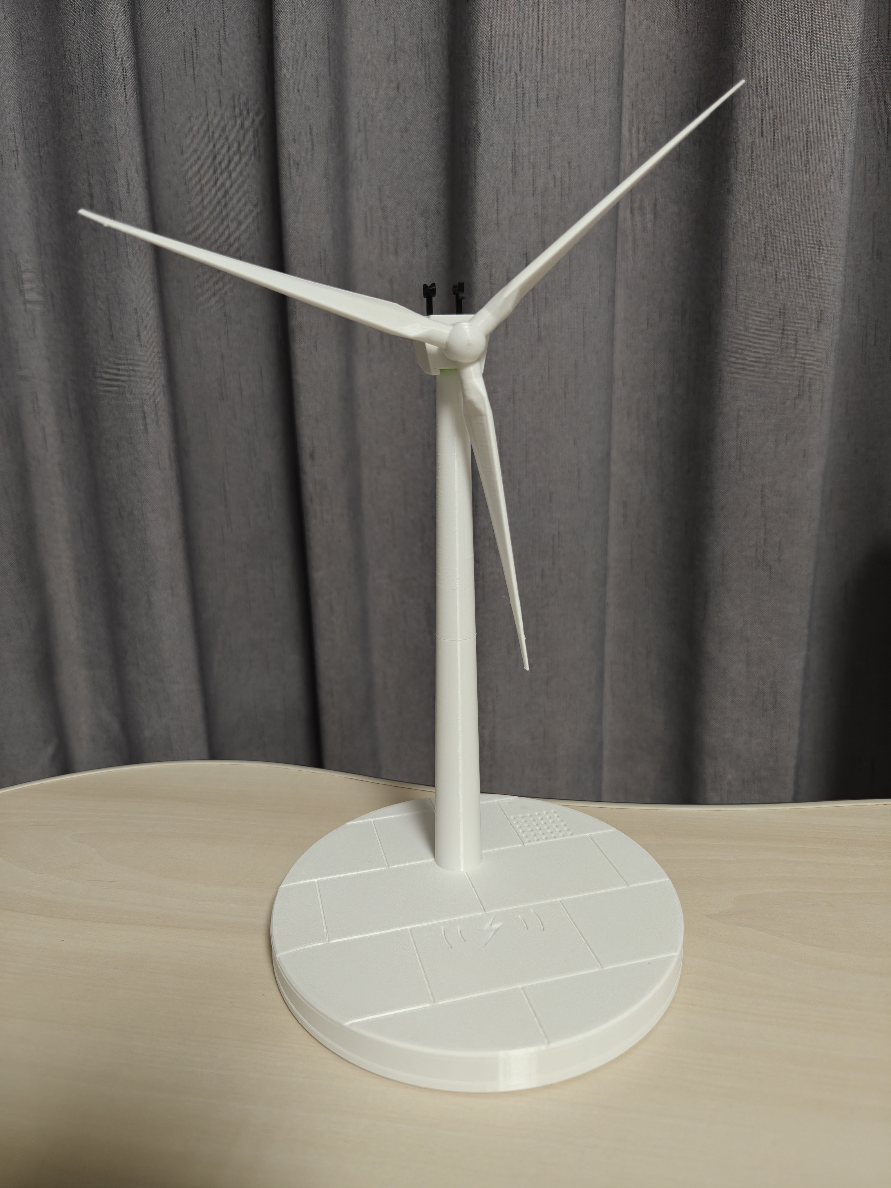 Miniatura 1 do modelo 3D 风力发电无线充电器V2.1