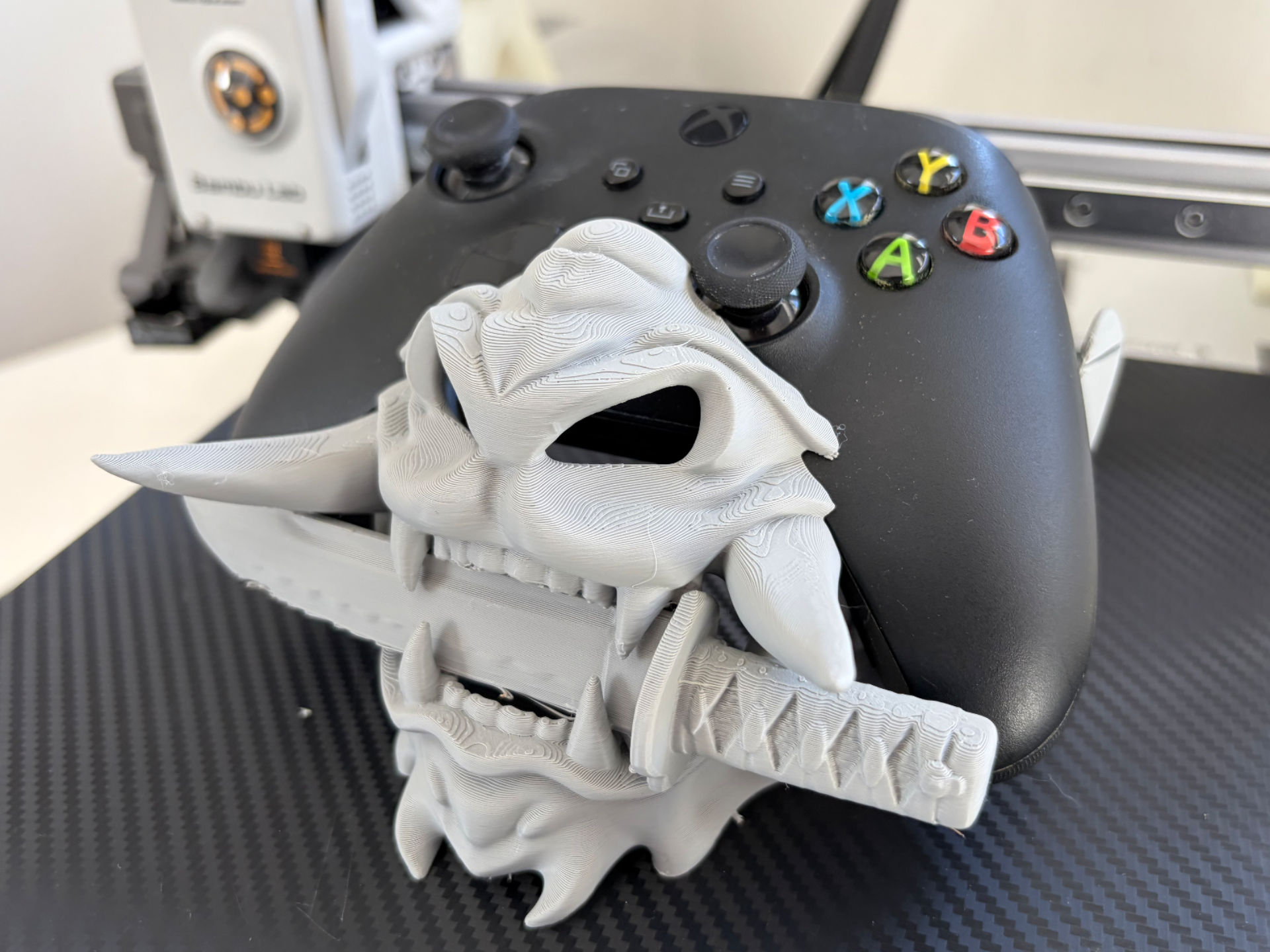 Oni Mask D- Xbox Controller Stand 