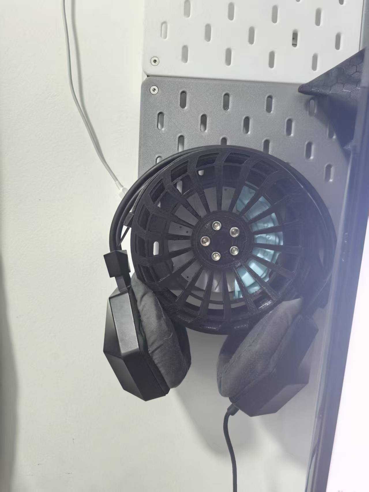 Miniatura 12 do modelo 3D 轮毂耳机支架