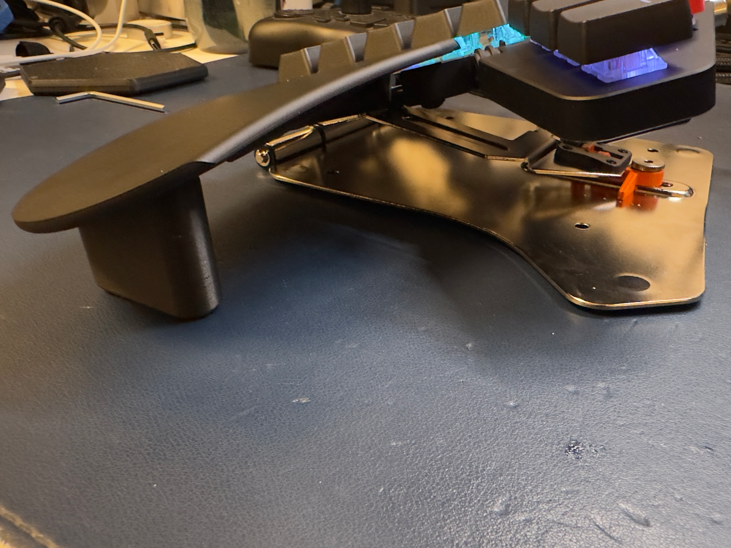 Moonlander Keyboard Adjustable Wrist Support Riser
